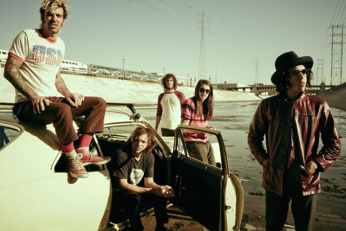 Interview The Growlers