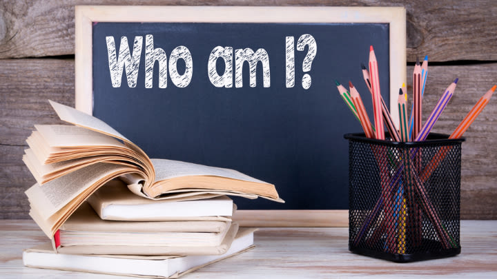 This week's Who Am I? is more difficult.