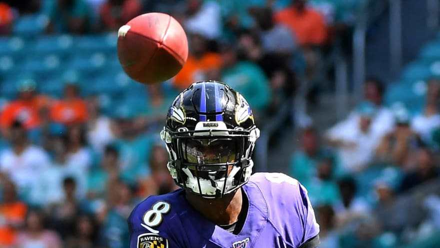 Lamar Jackson Has Funny Quote About Five Td Performance Vs Dolphins Yardbarker