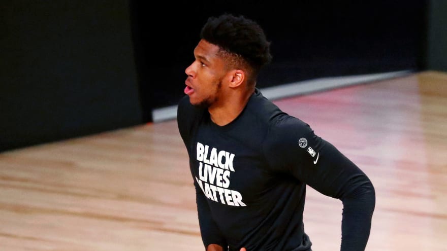 Giannis Antetokounmpo Posts Cool Photo After Winning Second Nba Mvp Yardbarker