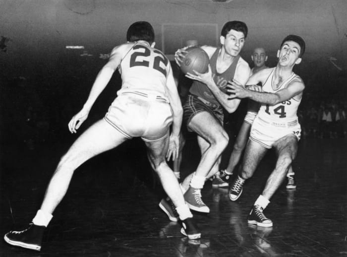 The Best Basketball Players Not In The Hall Of Fame Yardbarker