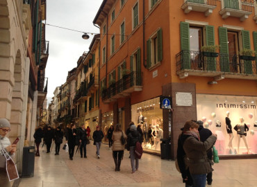 Study Abroad Reviews for USAC Italy: Verona - International Business, Tourism, and Italian Studies