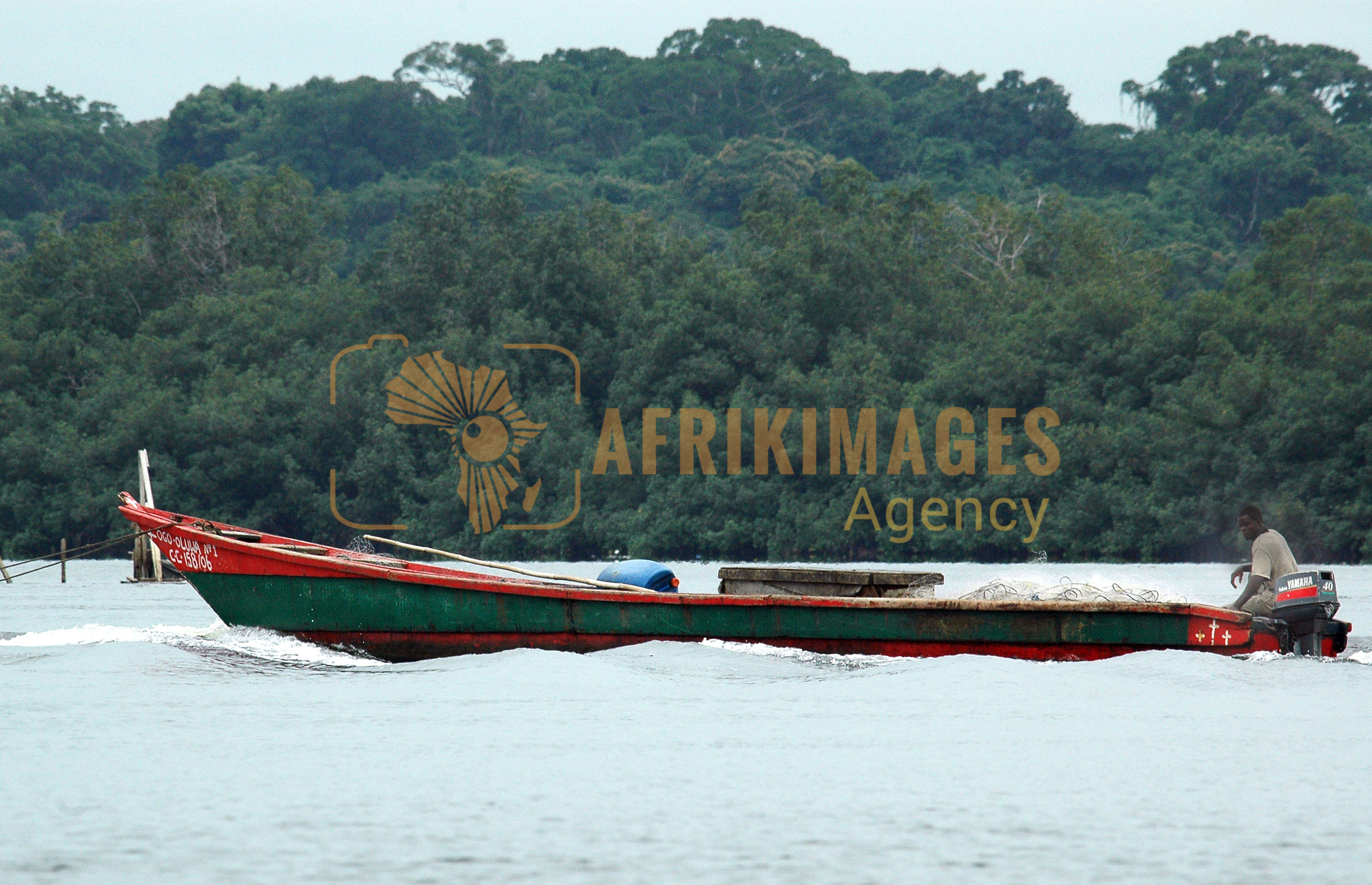 Afrikimages gabon / pêche