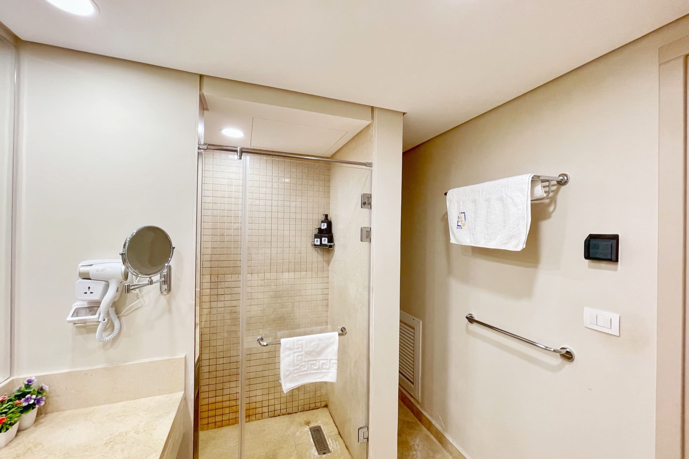 Panoramic & Cushy 3BDR @ Mangroovy |Free pool & Beach Access — Apartment in Mangroovy Residence, El Gouna, Egypt — photo 19