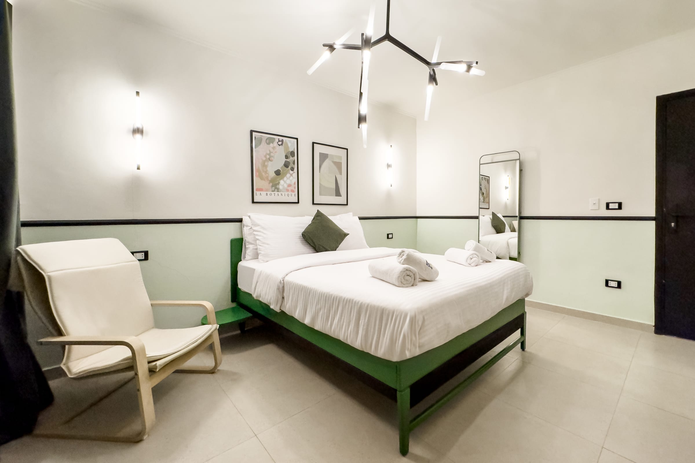 The Groovy 2 BDR Apt. | 5 min to CAI Airport — Apartment in 93 Ashbelya, Sheraton Al Matar, El Nozha, Cairo Governorate 11780, Cairo, Egypt — photo 15