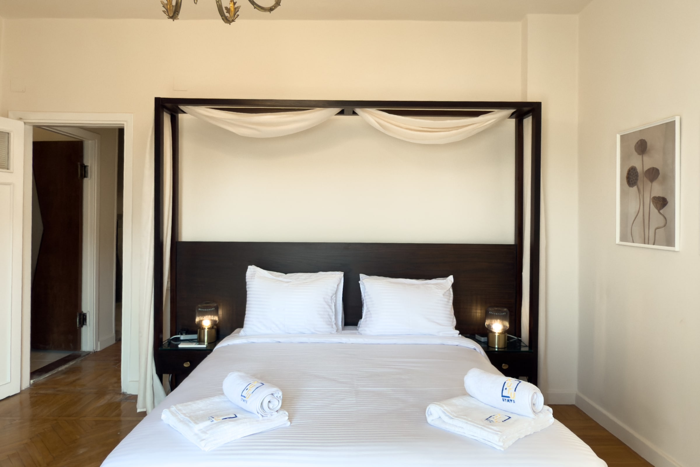The 2BDR Crimson Crib @ The Heart Of Heliopolis 2