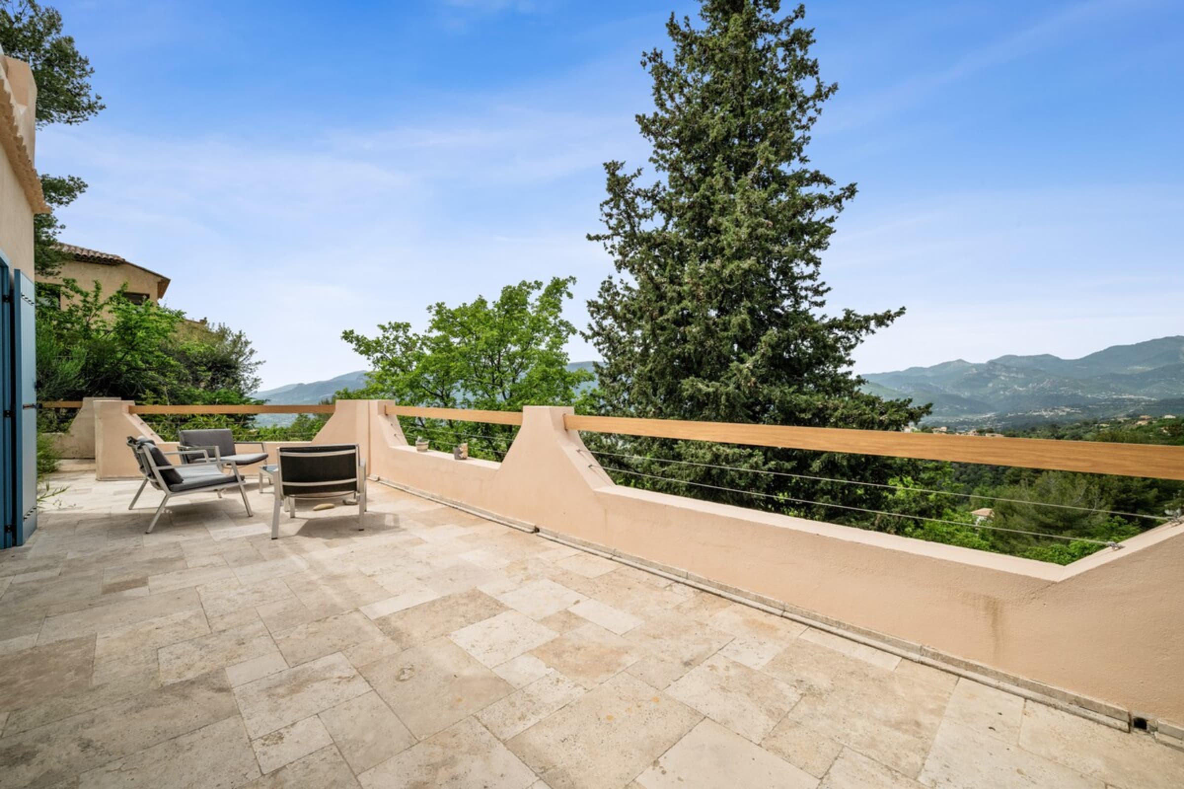 V 12P ASPREMONT WC - Villa La Quiétude