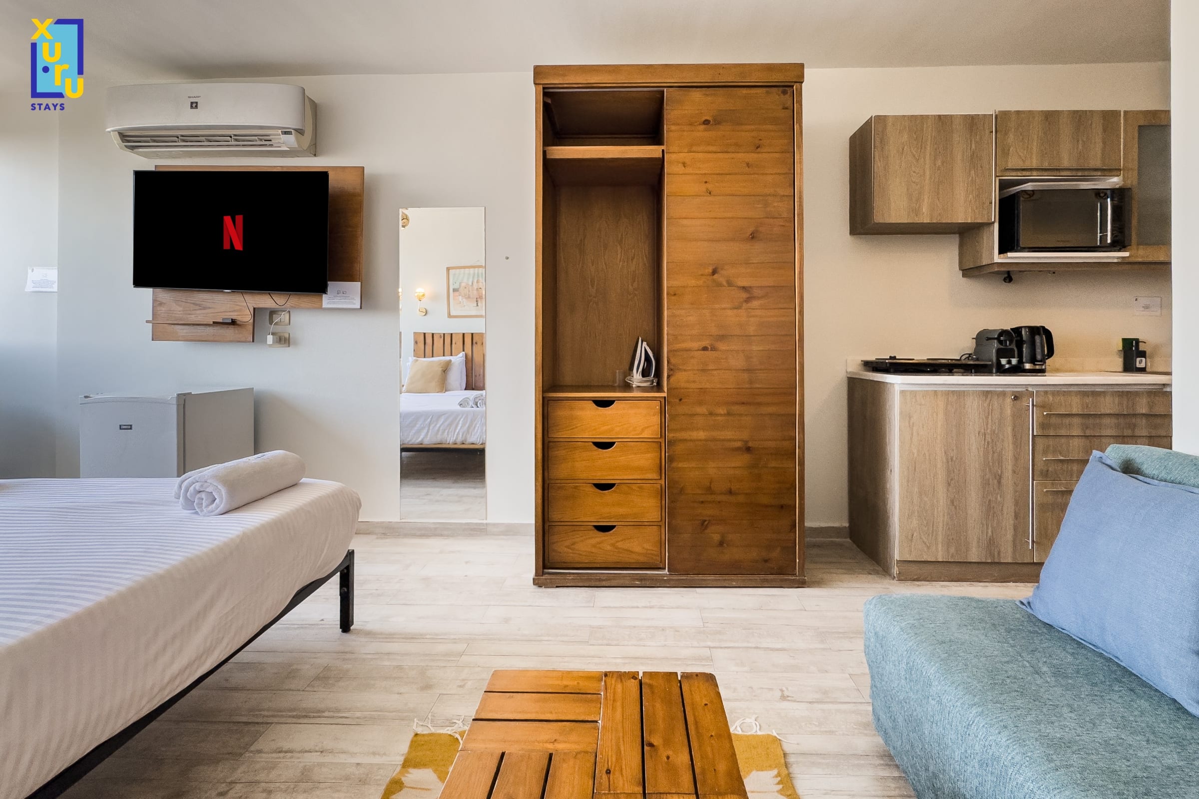 Jacuzzi Studio By The Historic Pyramids (Apt.1) 4