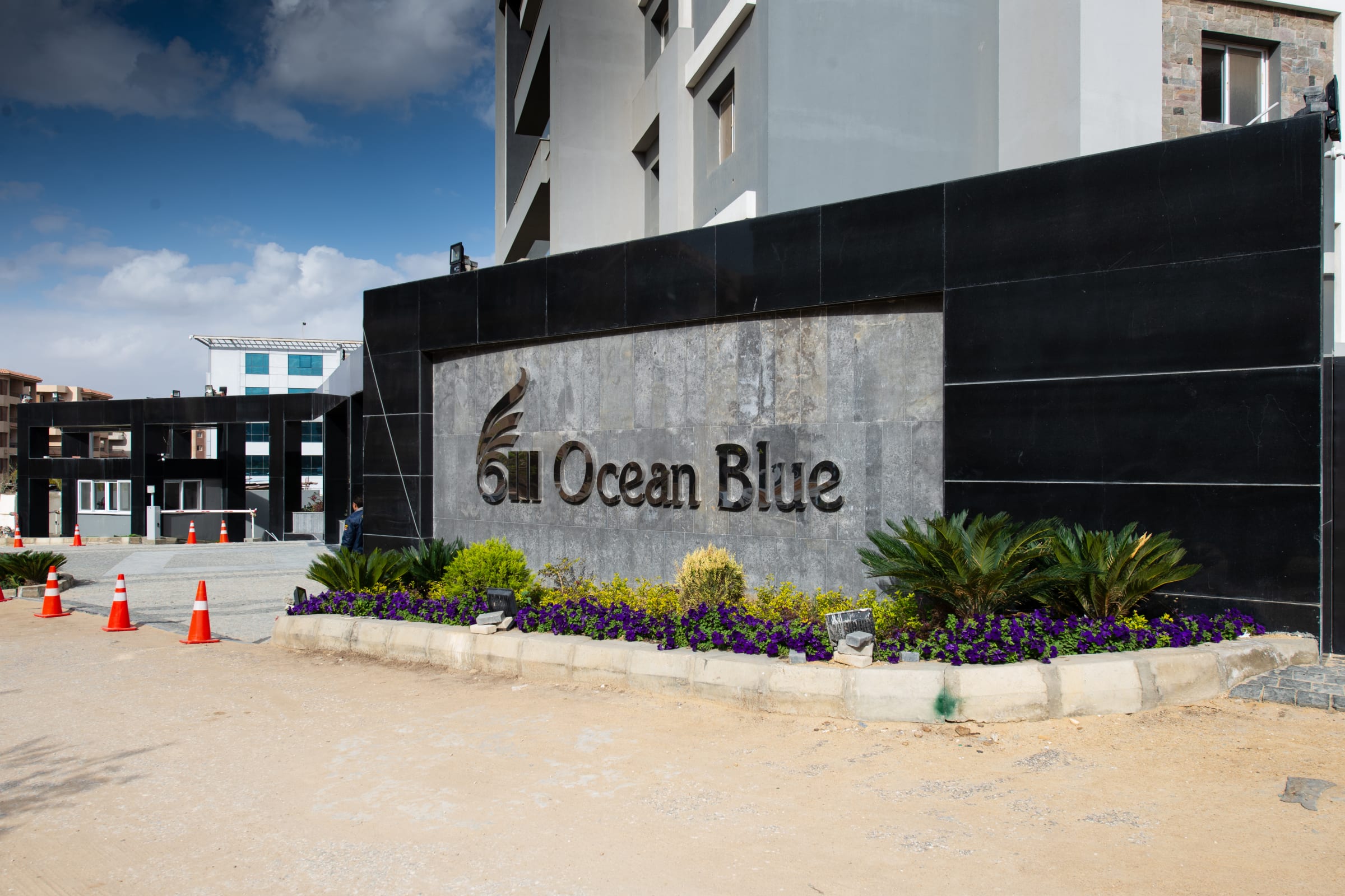 Posh & Panoramic 2BDR Apt. | 5 Min To Airport — Unit in Ocean Blue Heliopolis, Building number 1, Apartment 201, Cairo, Egypt — photo 29