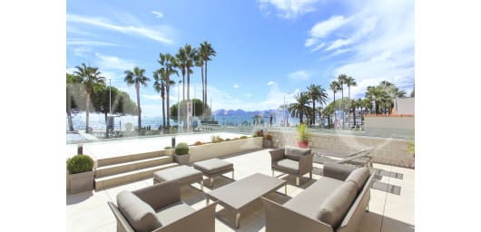 REF 1040 - Appartement de luxe sur la Croisette, face mer avec terrasse