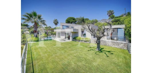 REF 2111 - HAUTEURS DE CANNES - VILLA MODERNE VUE MER A LOUER