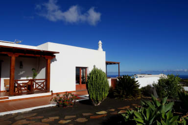 Villa El Mojón with private pool in Teguise