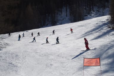 2 pistes de ski alpin, Névache