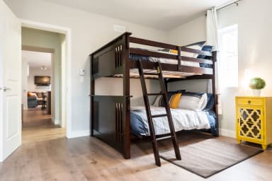 Bedroom 4: Double-Double bunk beds.