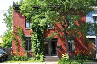 Built in 1870, this authentic and charming Triplex is only 10 minutes from...