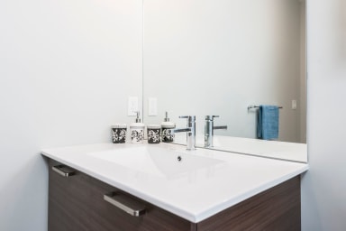 Bathroom 1 with bath