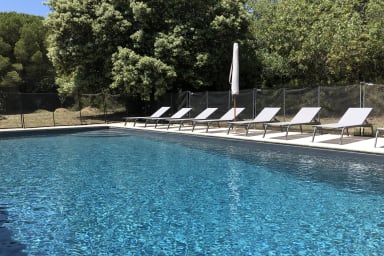  Maison de famille en pleine nature, piscine  Lourmarin 