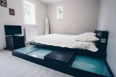 Bedroom with a double bed 