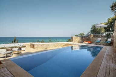VinBlu Villa just a breath from the sea and the beautiful Agios Nikitas!