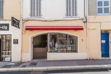 Duplex tropézienne par Dodo à Cassis