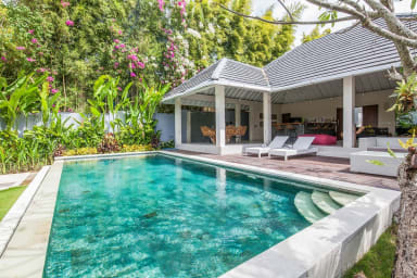 Villa Imbuh 2 | 3 bedroom private luxury villa in Berawa Canggu