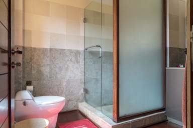 Studio Sami Luwih (Atas) | Private apartment in Seminyak with shared pool