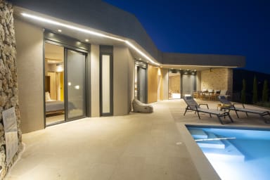 Villa Yasemi - New luxury villa with amazing sea view - OPENED JUNE 2021!