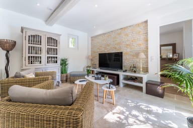 Bastide La Chêneraie. Serenity Rentals / Location saisonnière & Conciergerie