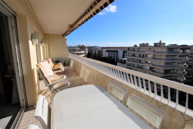 terrace equipped, dining table, open view