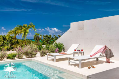 Sandpiper's comfortable pool loungers.