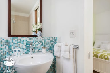 Bathroom bedroom #5