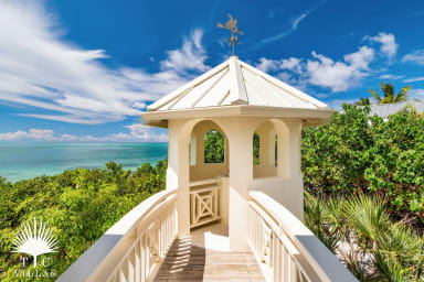 Turtle Beach offers views of Grace Bay from virtually anywhere in the house.