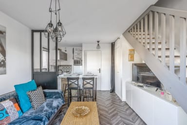 Confortable pièce à vivre lumineuse