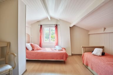 Location superbe propriété en plein coeur du Luberon avec piscine