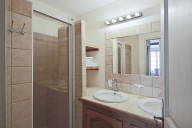 Rental Luberon heart of the village terrace pool