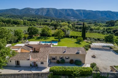 Stunning villa rental Ménerbes Luberon