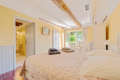Absolute relaxation for this villa for rent in Provence