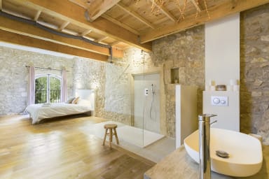 Warm and romantic house to rent in Provence