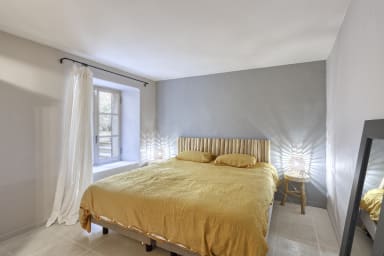 Rental in Menerbes heated swimming pool tennis court
