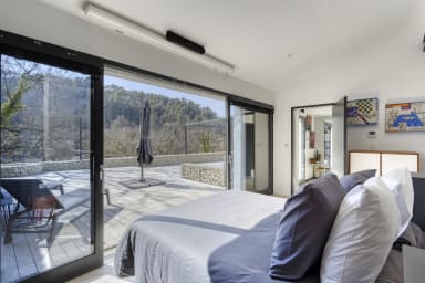 Détente absolue pour cette maison à louer à Ménerbes en Provence