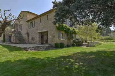 Dream property to rent in the heart of the Luberon