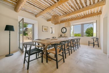 A louer villa à Saint Saturnin d'Apt piscine