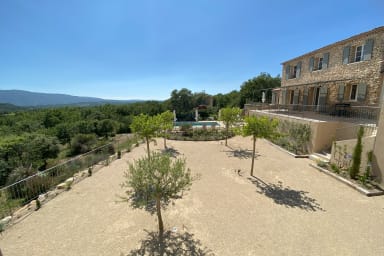 Nature holidays at the gateway to the Luberon