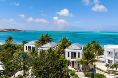 Ocean Edge is the middle villa.