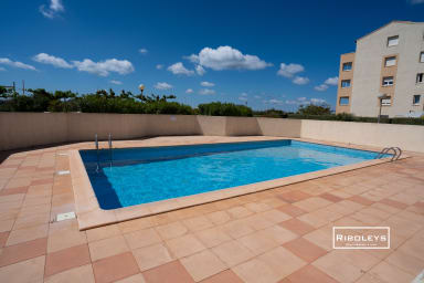 Piscine de la copropriété ouverte de début Mai à fin Septembre