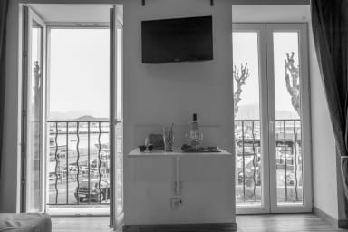 TV