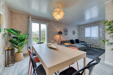 Espace jour avec table à manger