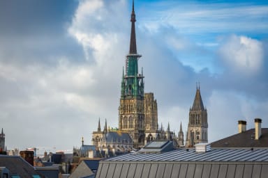 Vue sur les clochers de Rouen