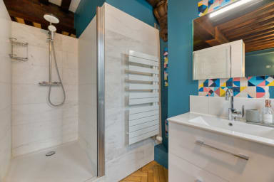 Salle de Bain avec douche