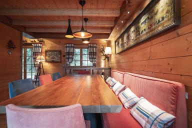 location-famille-luxe-chalet-igloo-courchevel-1850-salle-a-manger